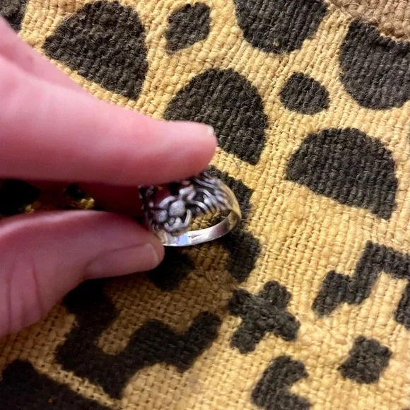 Sterling Silver Antique Lion Head Ring Unisex - Picture 2 of 6